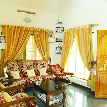 Bed and Breakfast Manavalan House Alwaye Exterior foto