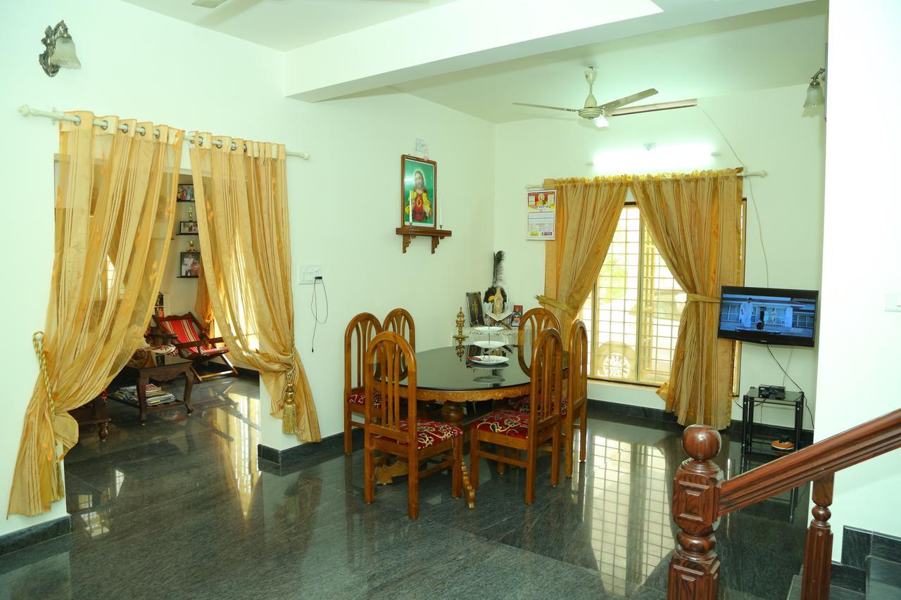 Bed and Breakfast Manavalan House Alwaye Exterior foto